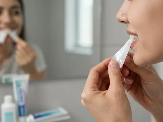 Bělicí pásky na zuby: Jak získat dokonalý úsměv bez návštěvy zubaře