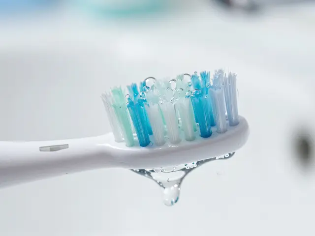 Jak vybrat sonický kartáček Philips: Kompletní průvodce řadami Sonicare pro vaše zuby